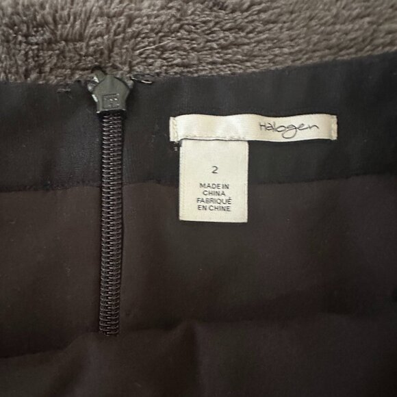 Classic Black Pencil Skirt with Slit - Picture 4 of 5